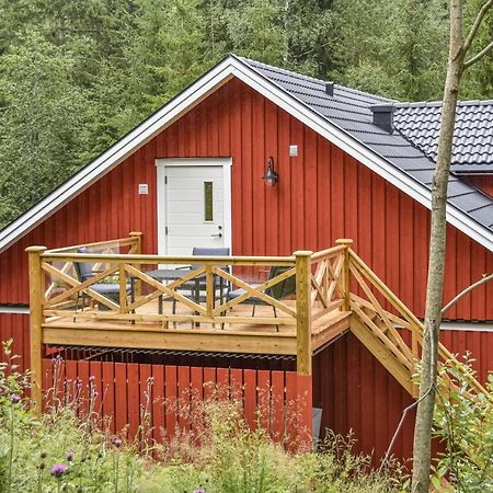 2 Bedroom Cozy Apartment In Arjaeng Eksteriør billede
