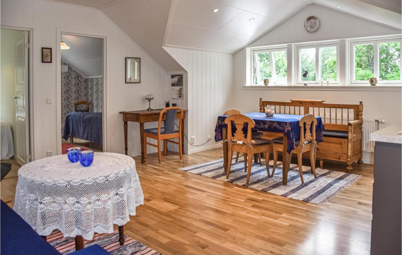 2 Bedroom Cozy Apartment In Arjaeng Eksteriør billede