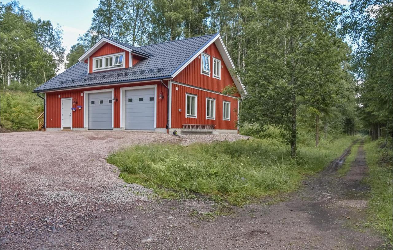 2 Bedroom Cozy Apartment In Arjaeng Eksteriør billede